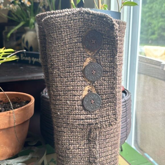 UGG Women’s 7 Classic Cardy Knit Convertible Brown & Gold Metallic Tall Boots - Picture 6 of 9